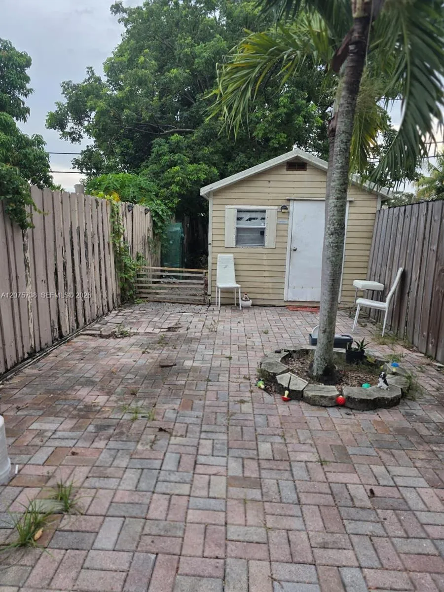 4570 SW 39th St West Park, FL 33023