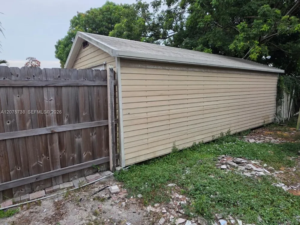 4570 SW 39th St West Park, FL 33023