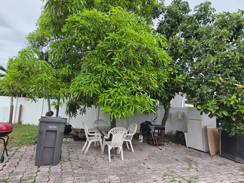 4570 SW 39th St West Park, FL 33023