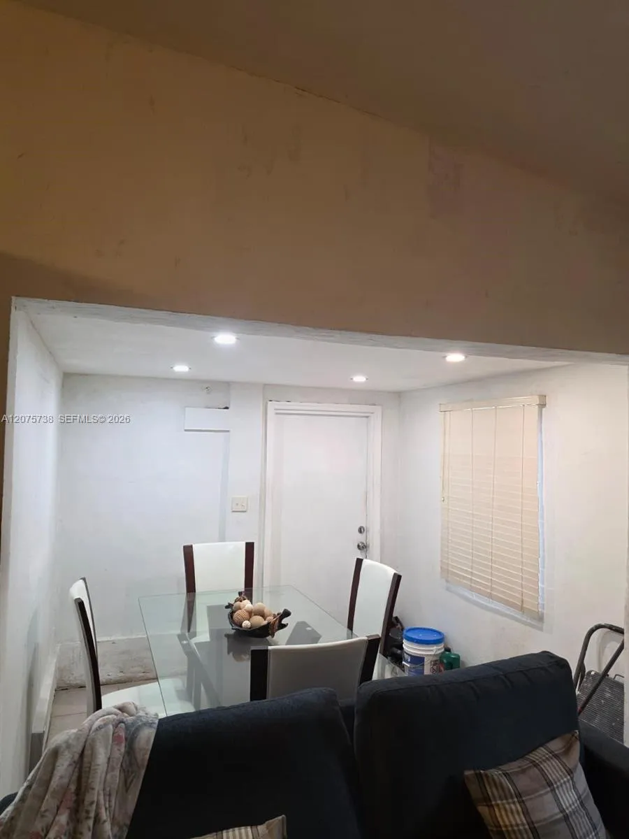 4570 SW 39th St West Park, FL 33023