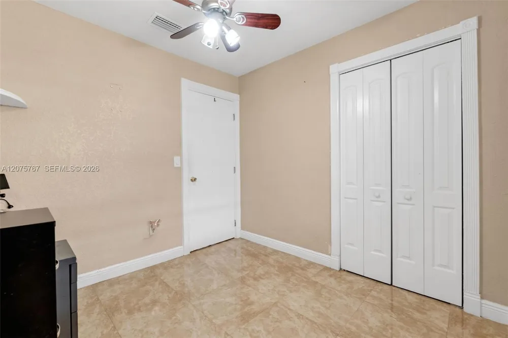 6049 W 14th Ct Hialeah, FL 33012