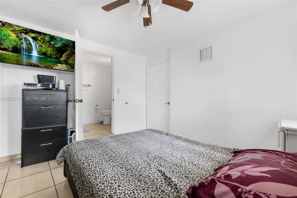 6049 W 14th Ct Hialeah, FL 33012