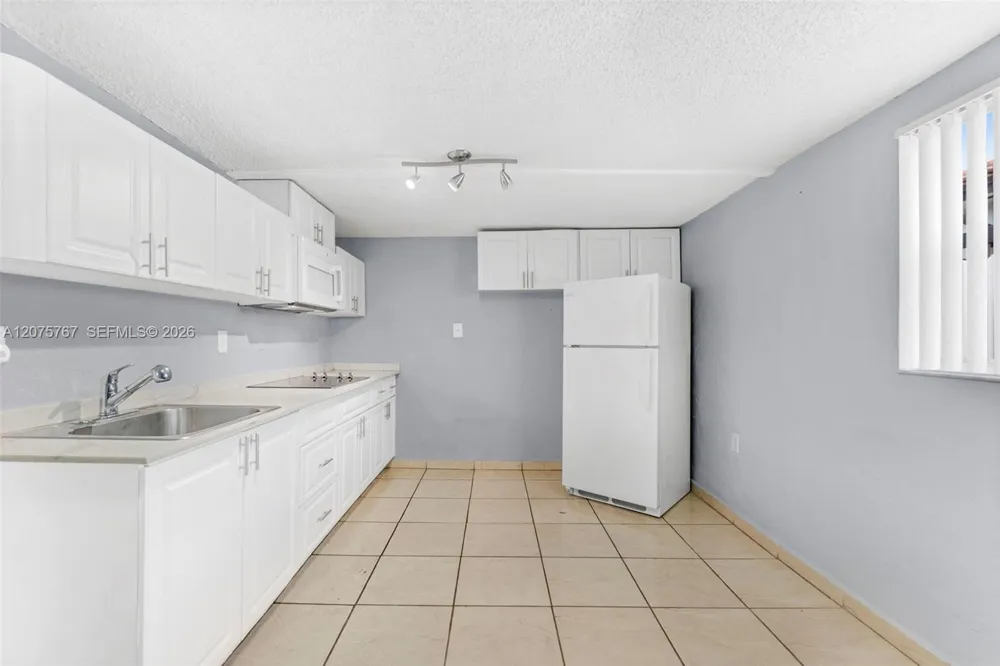 6049 W 14th Ct Hialeah, FL 33012