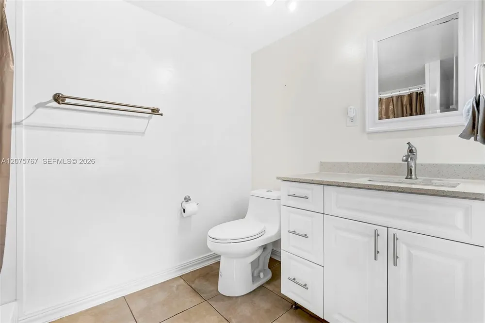 6049 W 14th Ct Hialeah, FL 33012