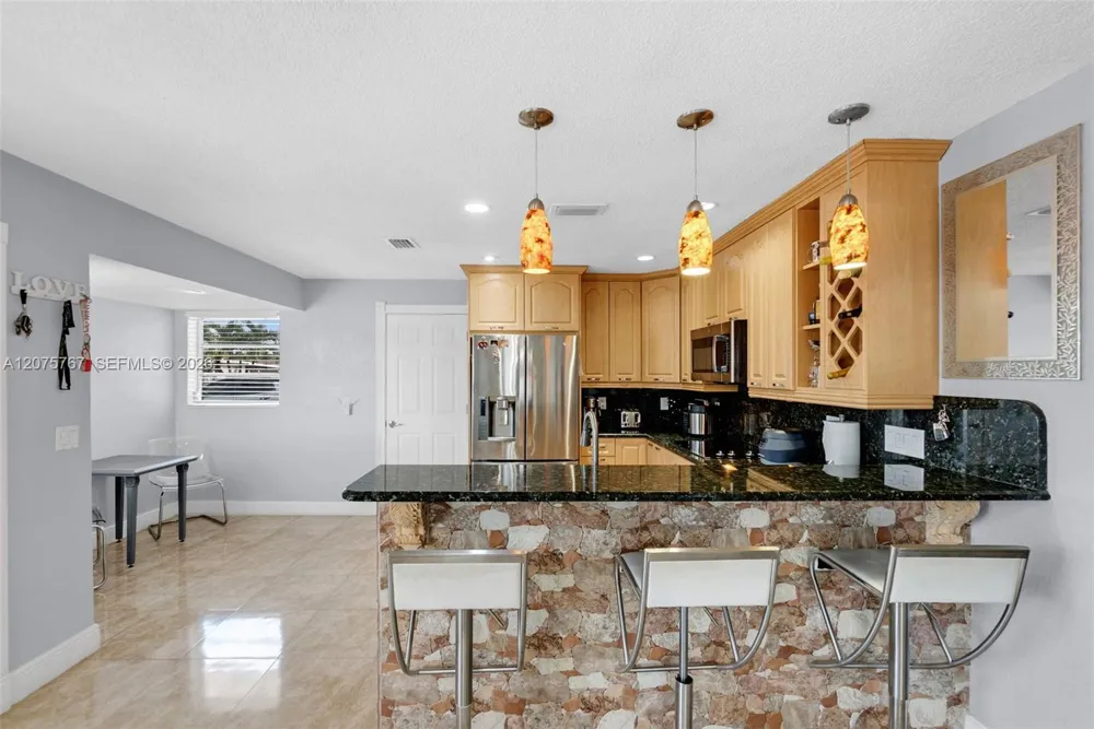 6049 W 14th Ct Hialeah, FL 33012