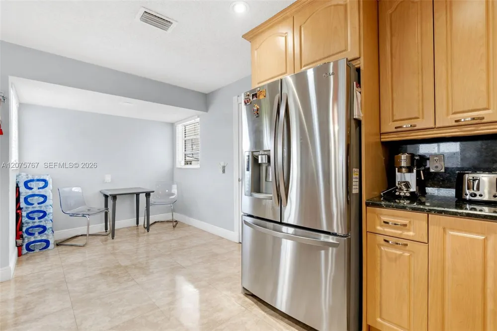 6049 W 14th Ct Hialeah, FL 33012