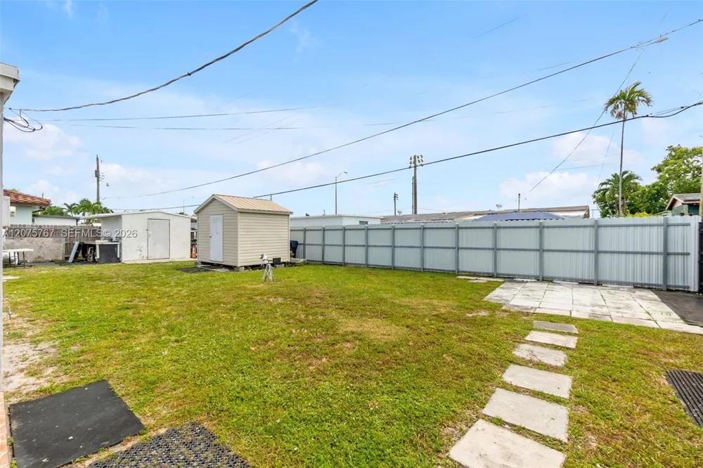 6049 W 14th Ct Hialeah, FL 33012