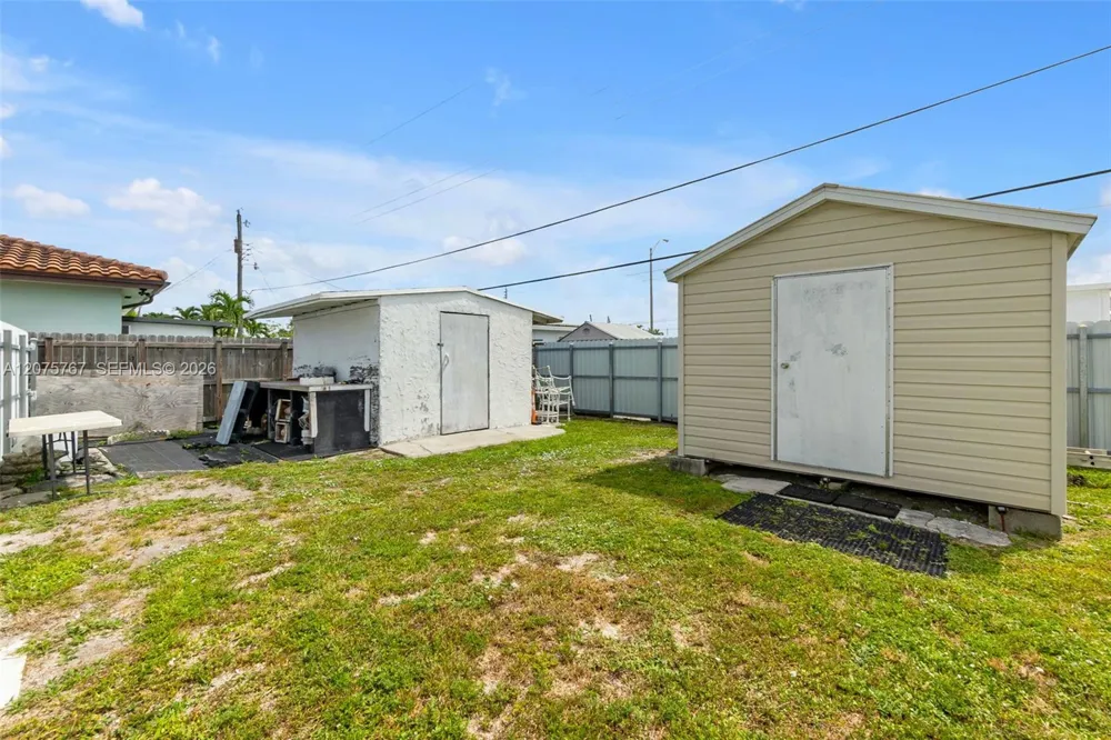 6049 W 14th Ct Hialeah, FL 33012