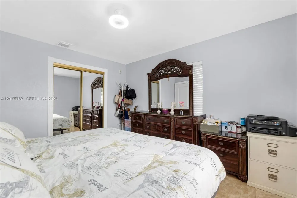 6049 W 14th Ct Hialeah, FL 33012