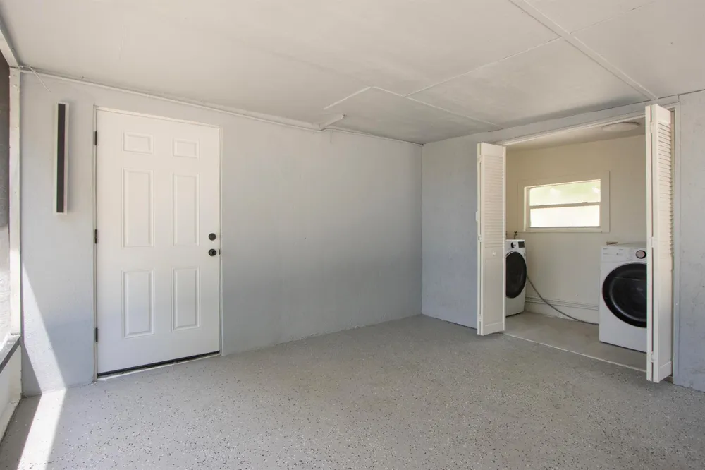1830 NE 2ND LANE NE Boynton Beach, FL 33435