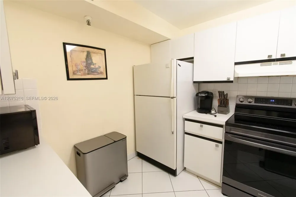 1623 Collins Ave #312 Miami Beach, FL 33139