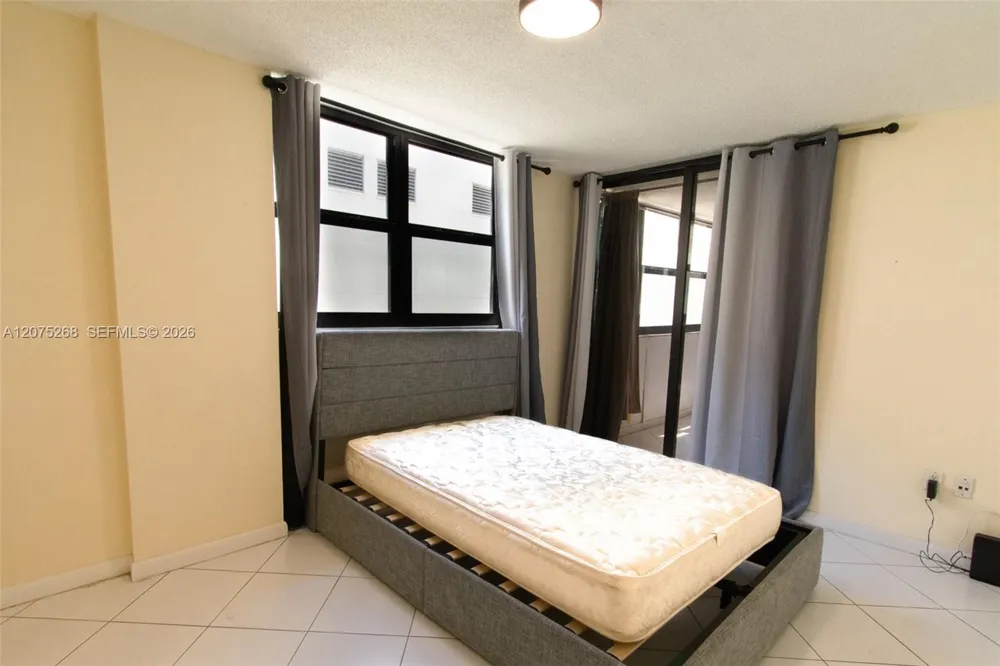 1623 Collins Ave #312 Miami Beach, FL 33139