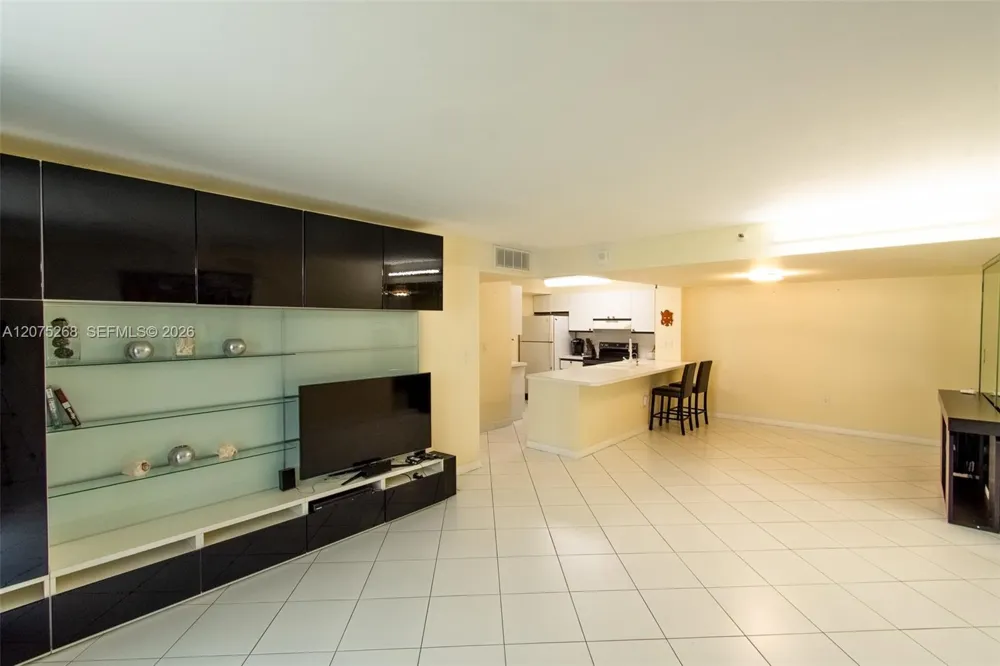 1623 Collins Ave #312 Miami Beach, FL 33139