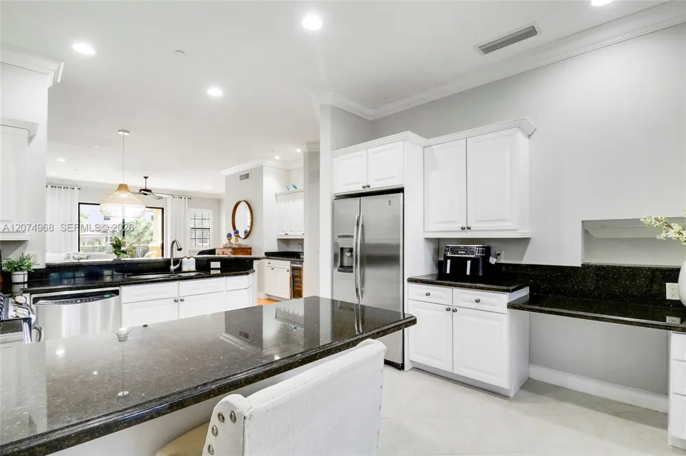 703 Del Sol Cir #703 Tequesta, FL 33469