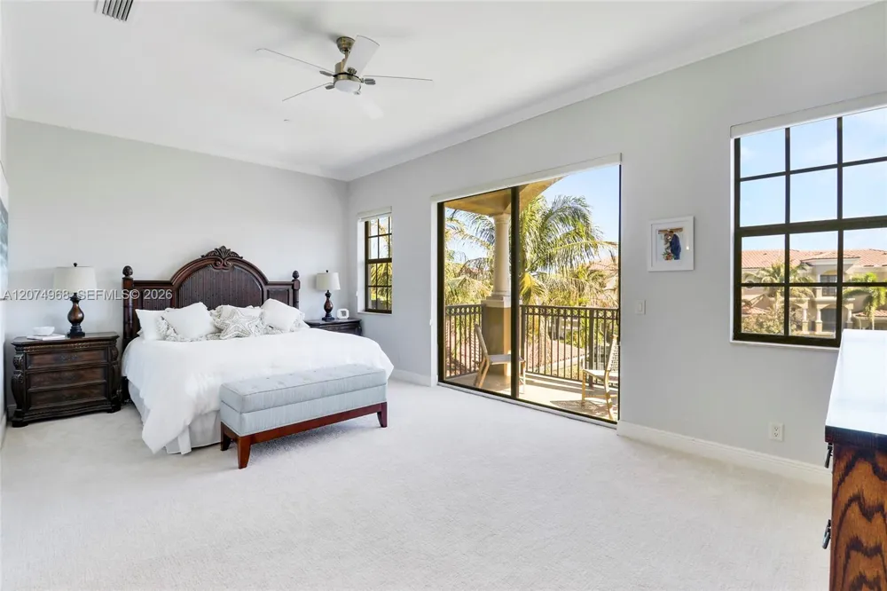 703 Del Sol Cir #703 Tequesta, FL 33469