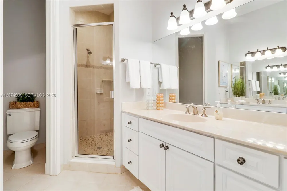 703 Del Sol Cir #703 Tequesta, FL 33469