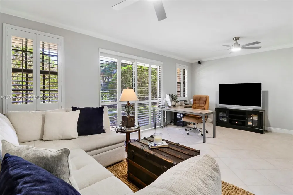 703 Del Sol Cir #703 Tequesta, FL 33469