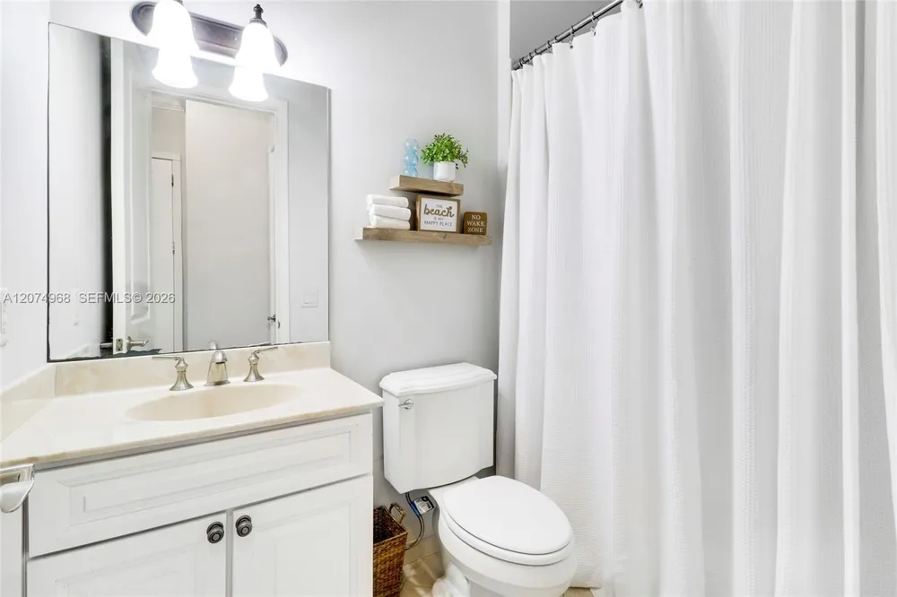 703 Del Sol Cir #703 Tequesta, FL 33469