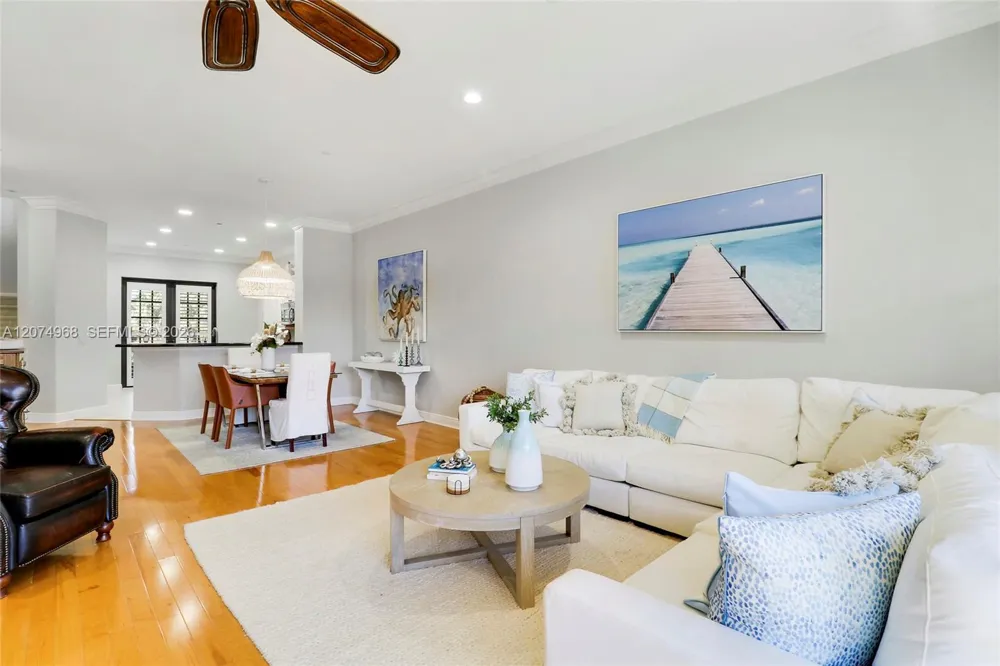 703 Del Sol Cir #703 Tequesta, FL 33469