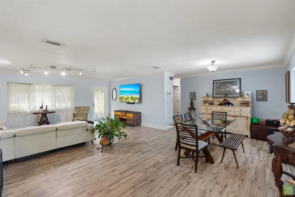 291 Lake Drive Coconut Creek, FL 33066