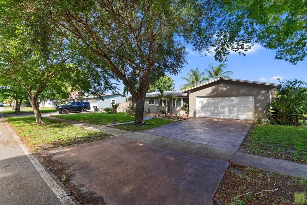 291 Lake Drive Coconut Creek, FL 33066