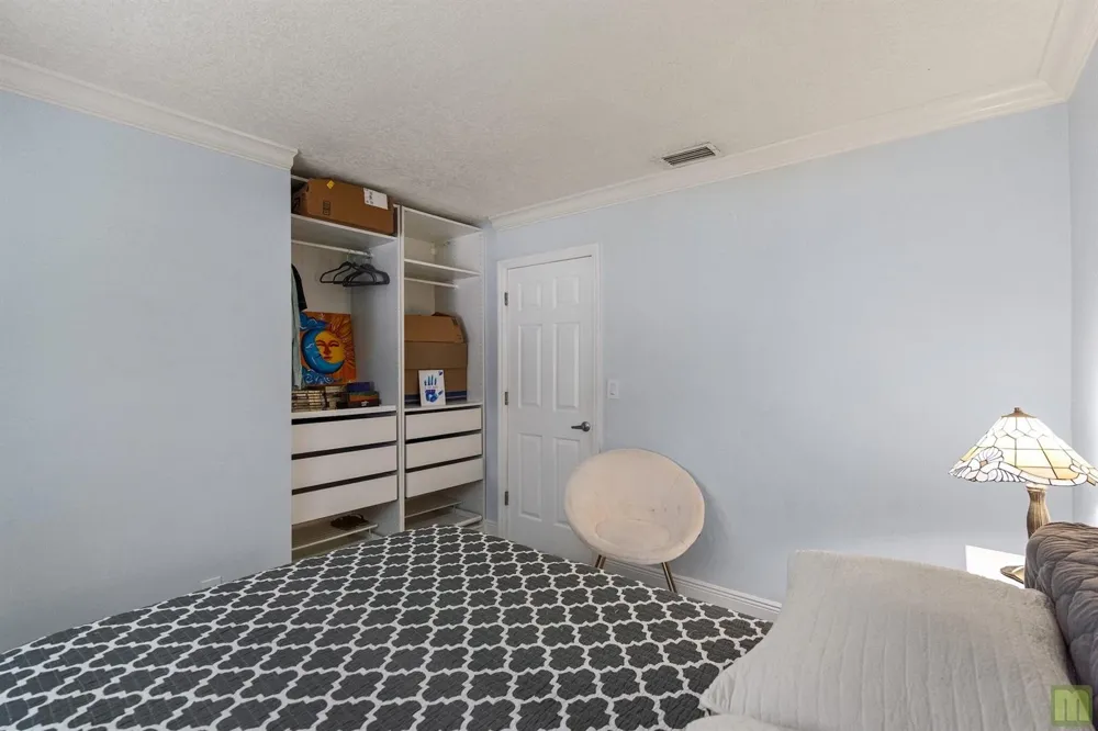291 Lake Drive Coconut Creek, FL 33066