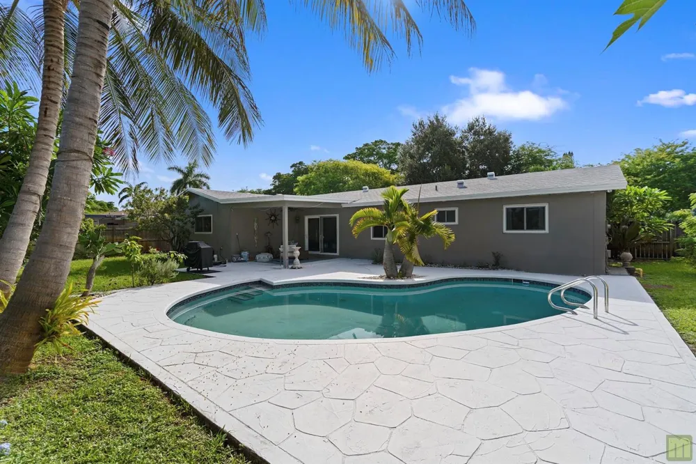 291 Lake Drive Coconut Creek, FL 33066