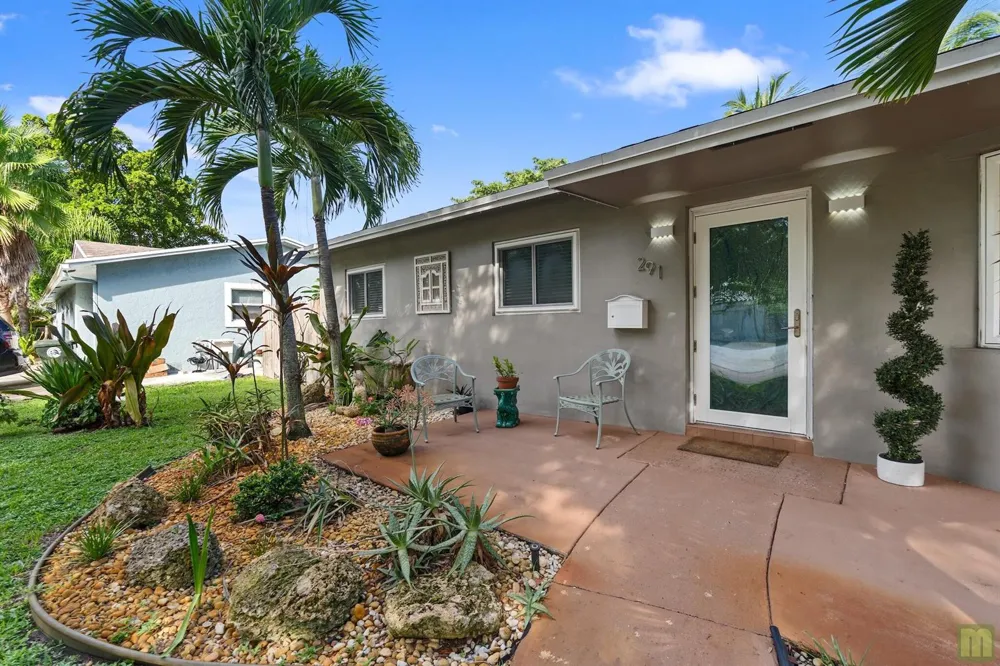 291 Lake Drive Coconut Creek, FL 33066