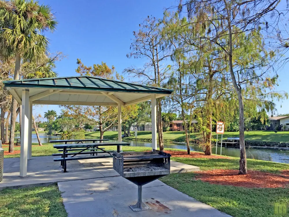 291 Lake Drive Coconut Creek, FL 33066