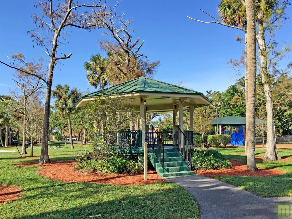 291 Lake Drive Coconut Creek, FL 33066