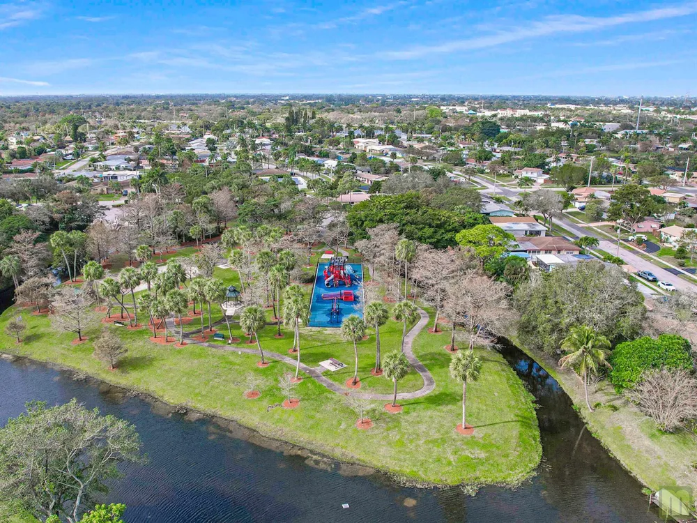 291 Lake Drive Coconut Creek, FL 33066