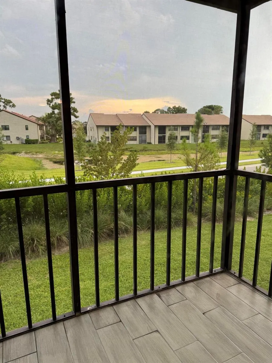 7142 GOLF COLONY COURT #206 Lake Worth, FL 33467