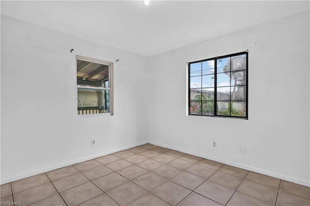 11535 Chapman Avenue Bonita Springs, FL 34135