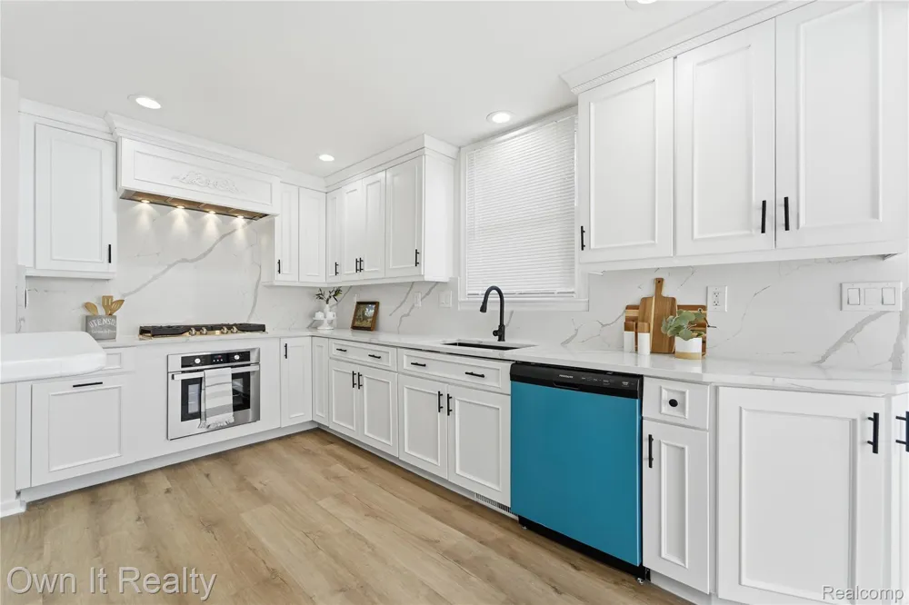 168 Kerby Road Grosse Pointe Farms City, MI 48236