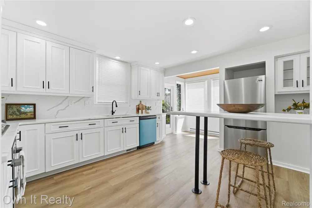 168 Kerby Road Grosse Pointe Farms City, MI 48236