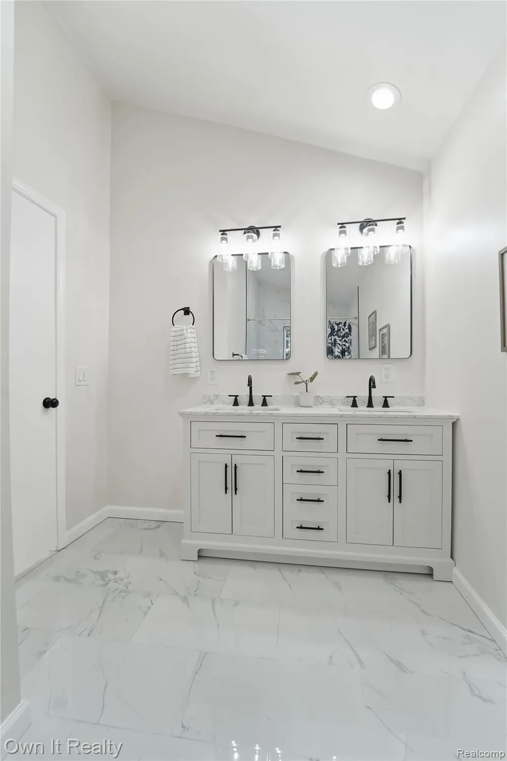 168 Kerby Road Grosse Pointe Farms City, MI 48236