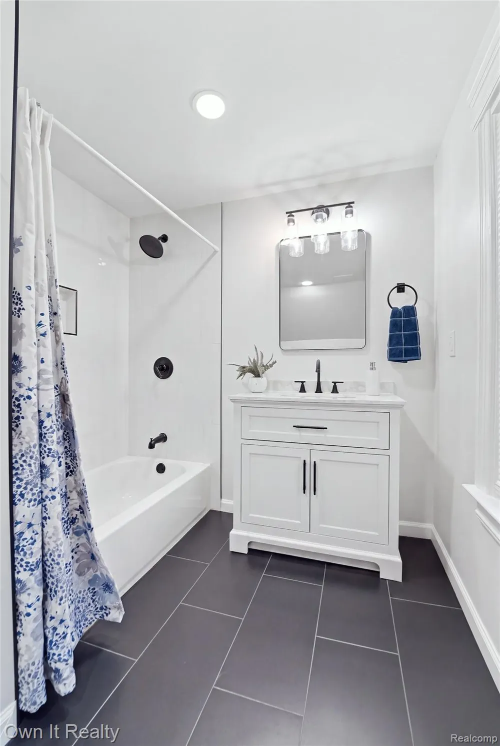 168 Kerby Road Grosse Pointe Farms City, MI 48236