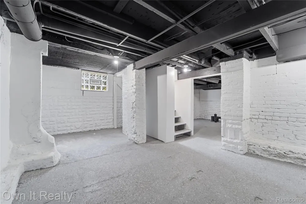 168 Kerby Road Grosse Pointe Farms City, MI 48236