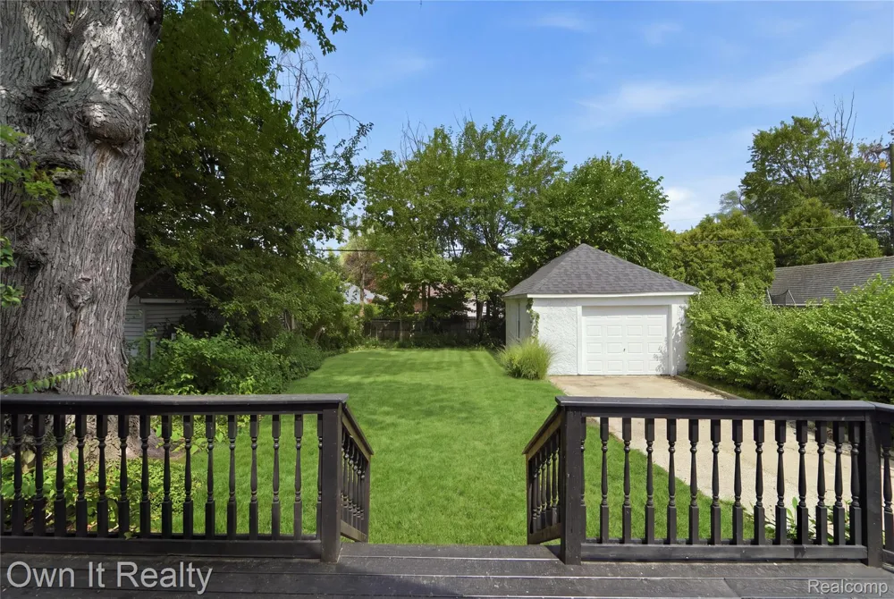 168 Kerby Road Grosse Pointe Farms City, MI 48236