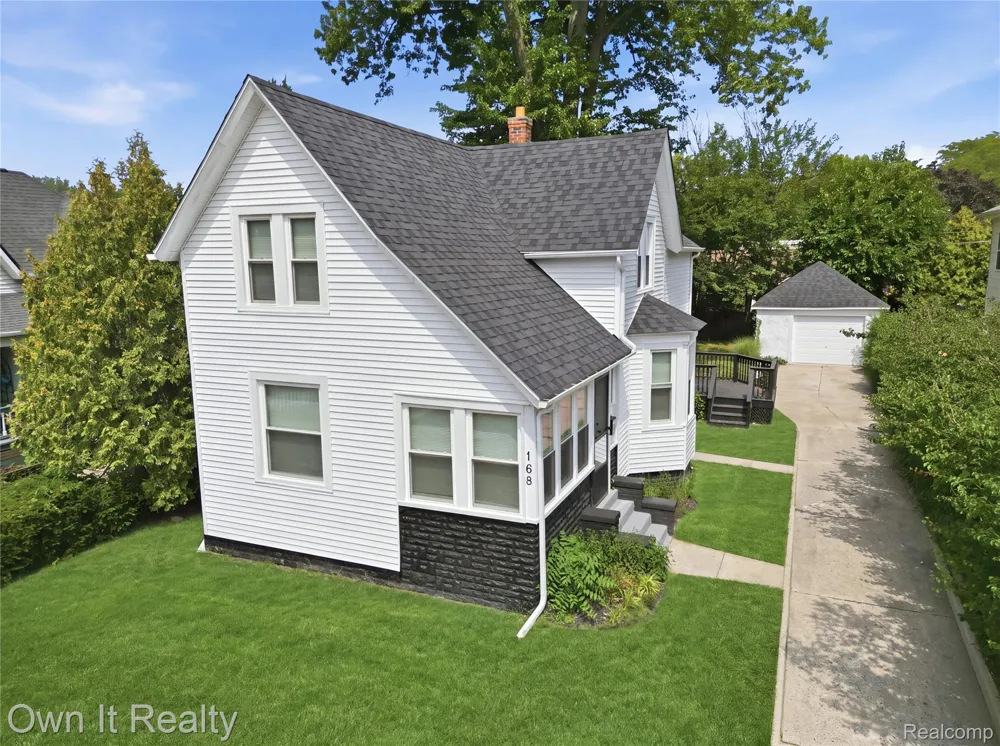 168 Kerby Road Grosse Pointe Farms City, MI 48236
