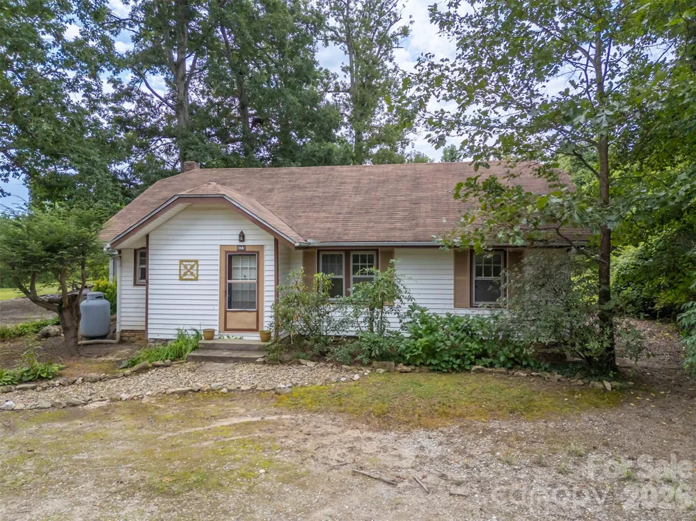 375 E King Street East Flat Rock, NC 28726