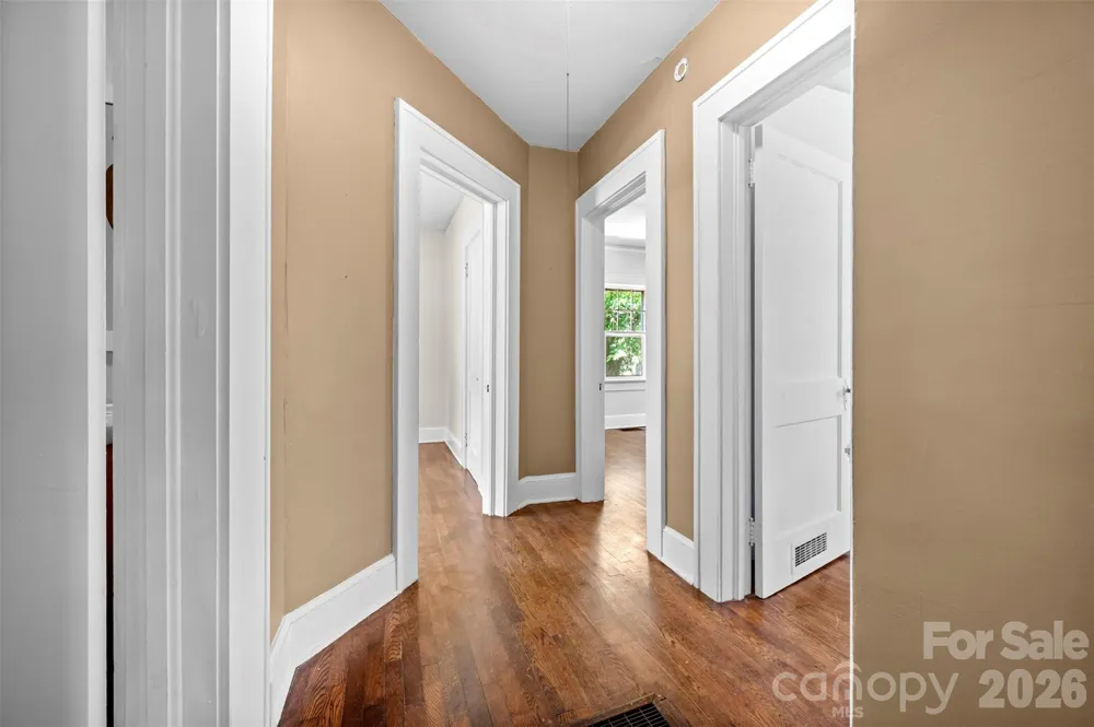 375 E King Street East Flat Rock, NC 28726