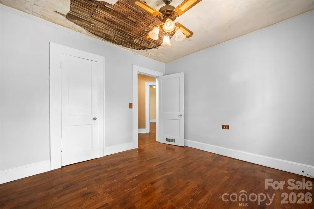 375 E King Street East Flat Rock, NC 28726