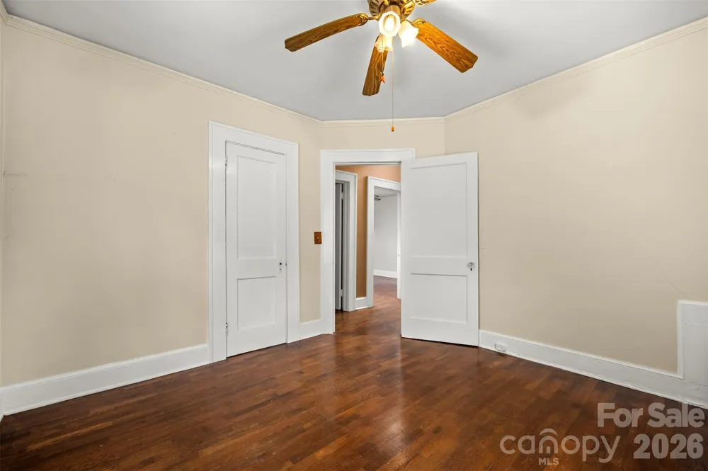 375 E King Street East Flat Rock, NC 28726