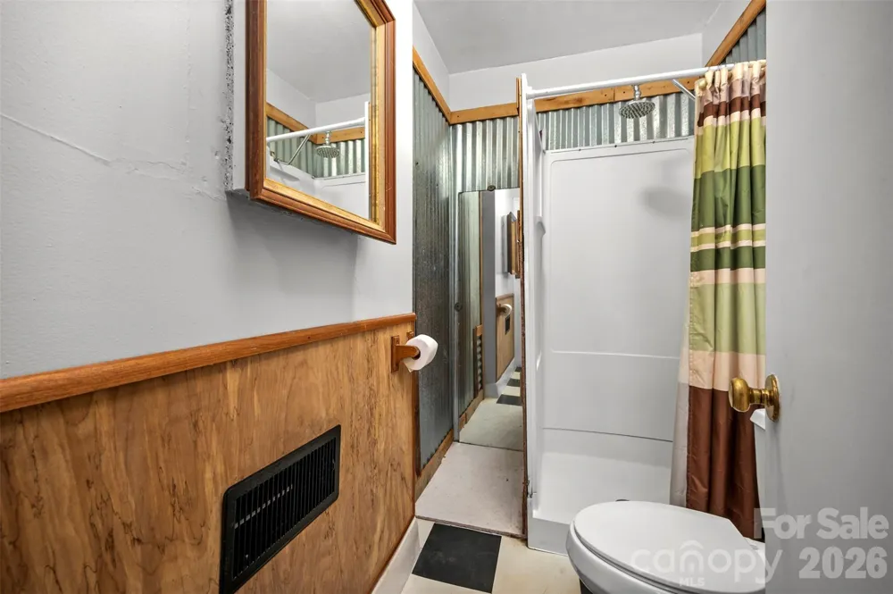 375 E King Street East Flat Rock, NC 28726