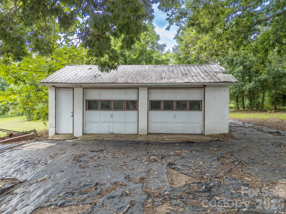 375 E King Street East Flat Rock, NC 28726