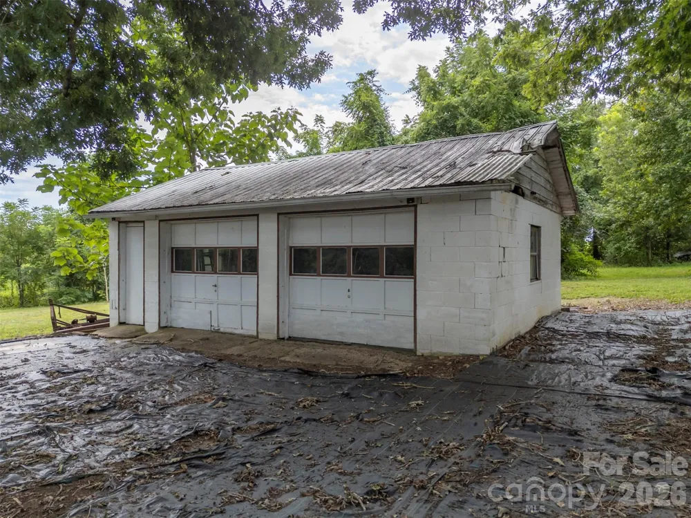 375 E King Street East Flat Rock, NC 28726