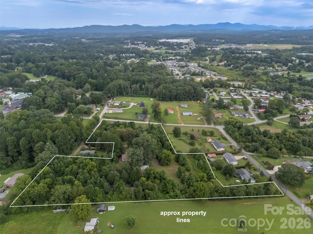375 E King Street East Flat Rock, NC 28726