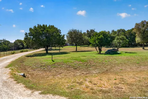 3030 Oak Hollow Dr