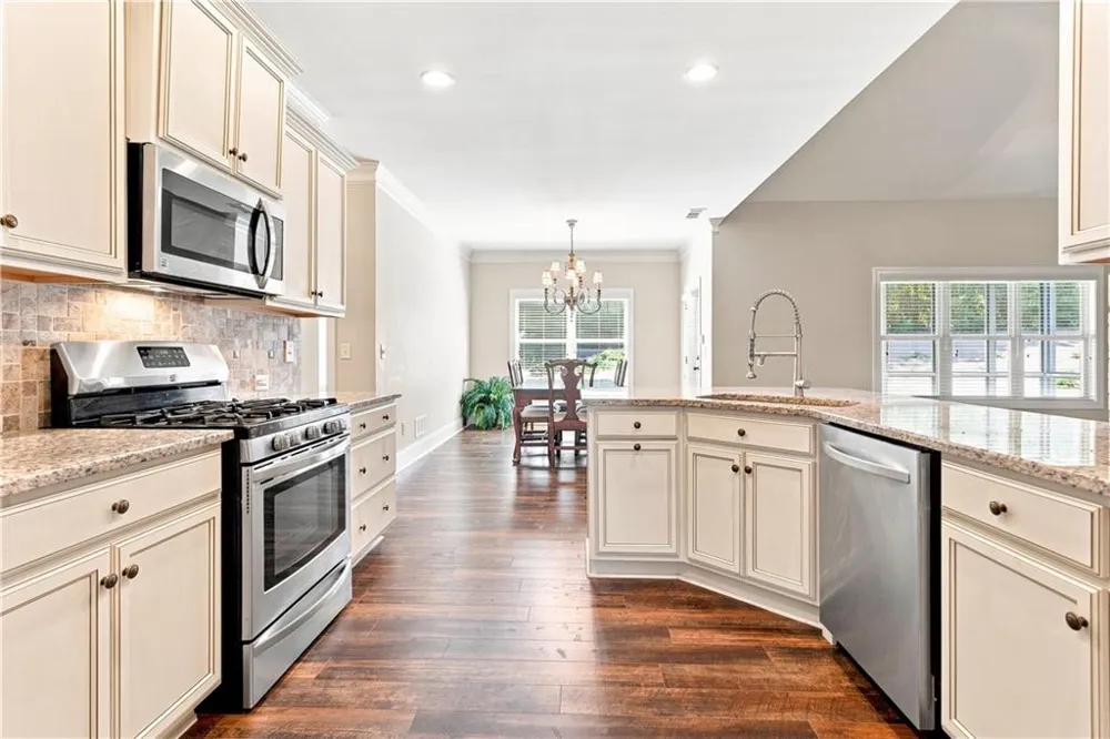 308 Taylor Leigh Court Ball Ground, GA 30107